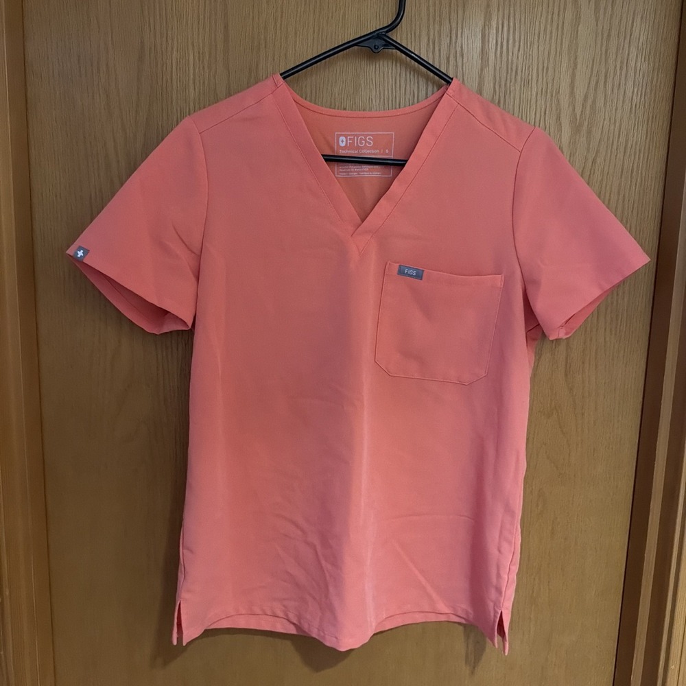 Figs Technical Collection Catarina Scrub Top Women's S Hot Coral Comfort